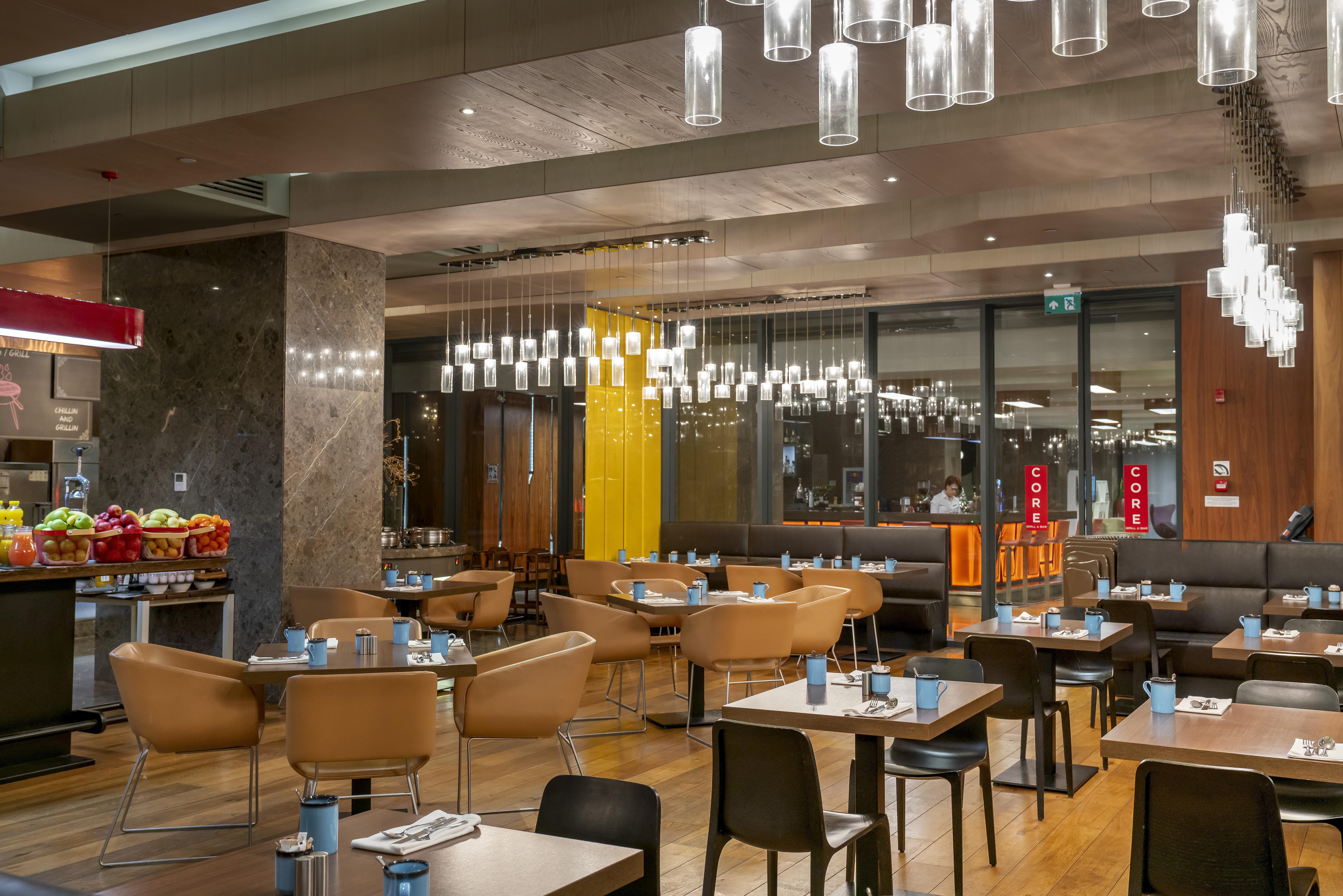 Radisson Blu Hotel Istanbul Asia Exterior foto The restaurant