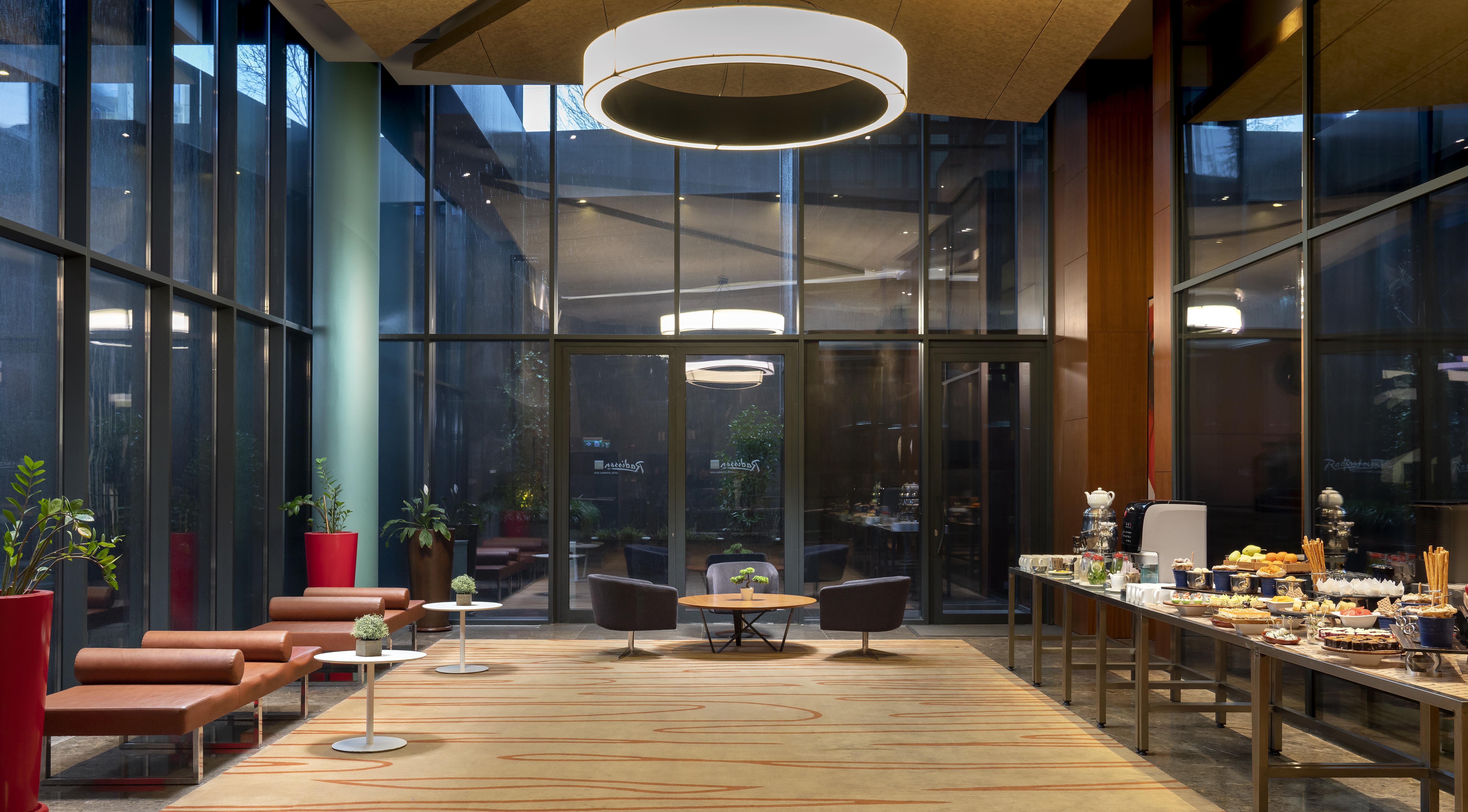 Radisson Blu Hotel Istanbul Asia Exterior foto Interior of the National Museum of the United States Army